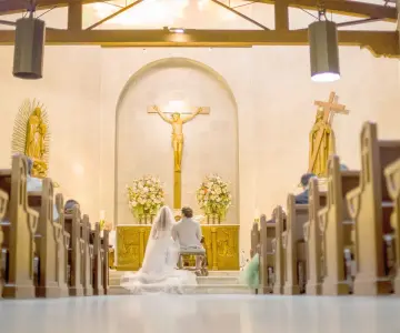Ana Ballesteros y Francisco Luzanía, unen su amor ante la ley de Dios