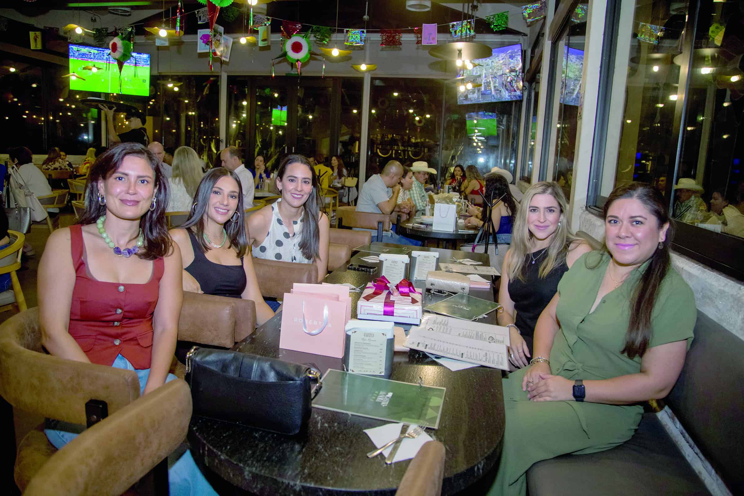 En Gastronora regalan sonrisas a la cámara