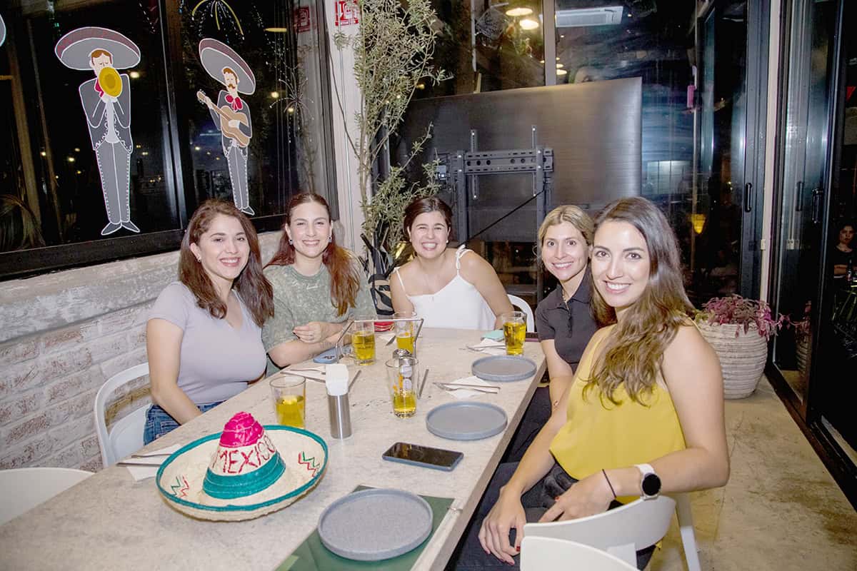 En Gastronora regalan sonrisas a la cámara