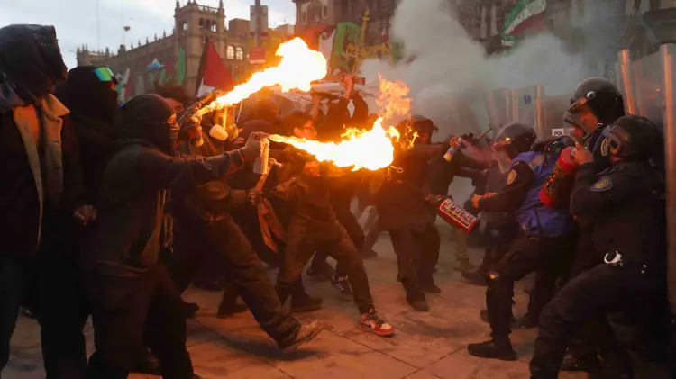 SSC confirma 123 lesionados y desmiente muerte de policía. (Foto: El Universal/EXPRESO)
