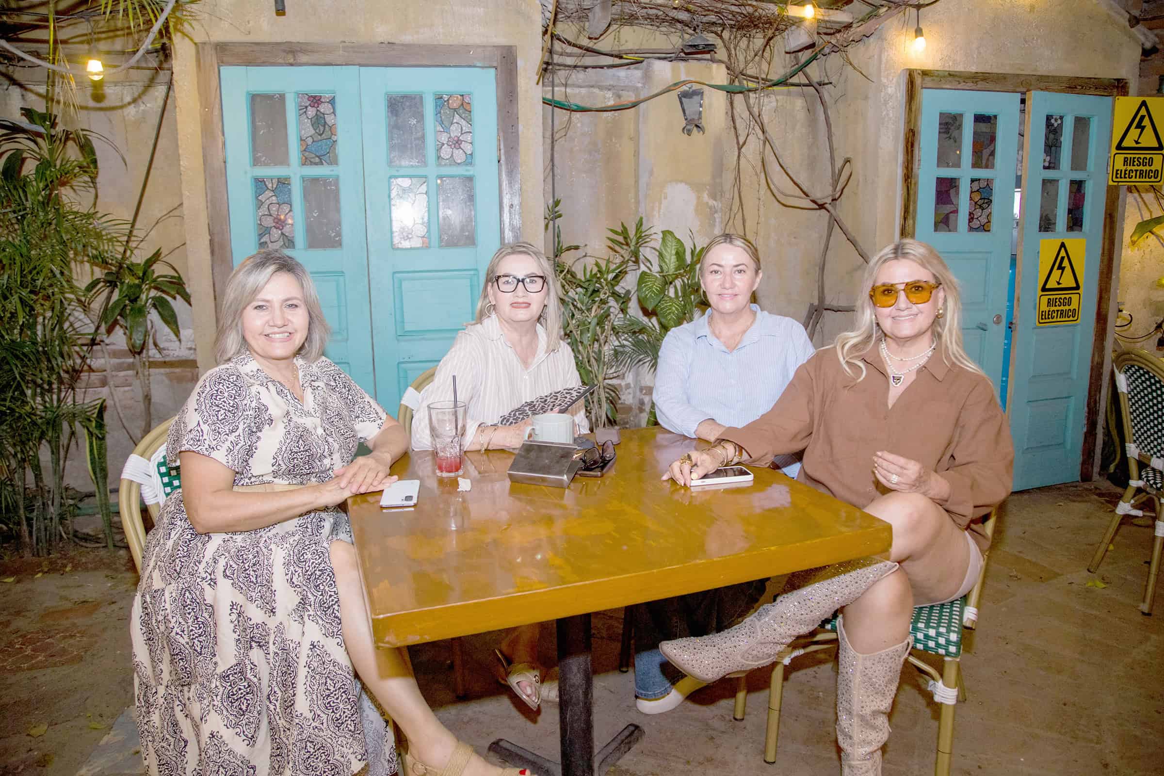 En Mona Café disfrutan de un encuentro en perfecta sintonía
