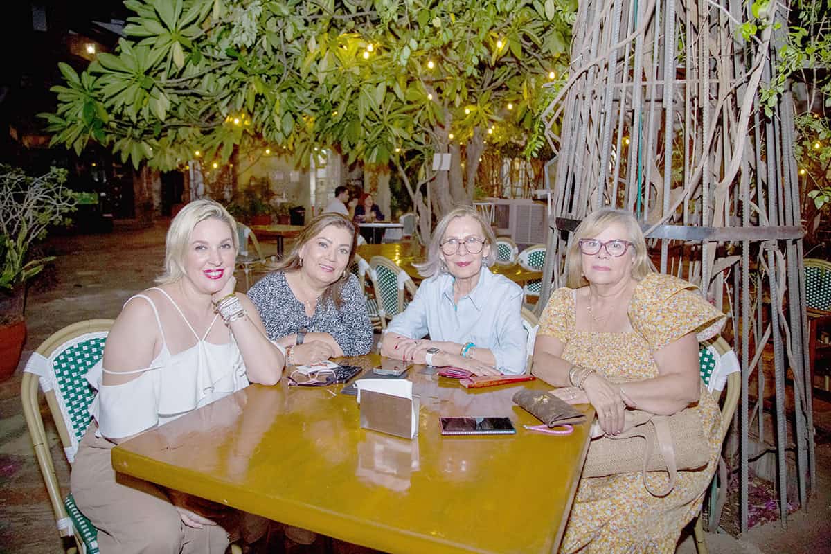 En Mona Café disfrutan de un encuentro en perfecta sintonía