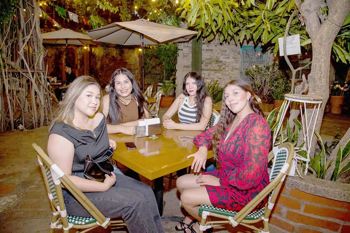 En Mona Café disfrutan de un encuentro en perfecta sintonía