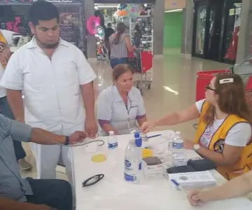 Club de Leones reanuda jornada de salud visual gratuita en Guaymas