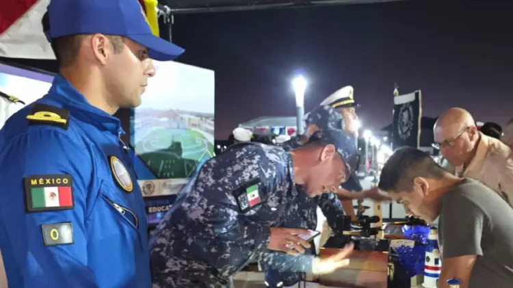 Asistentes a Expo Semar 2025 en Malecón Turístico. (Foto: Blanca Ruelas / EXPRESO)