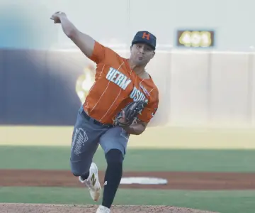 Yaquis remontan y Naranjeros triunfan en cierre de Mexican Baseball Fiesta