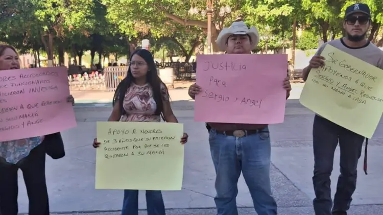 Familiares protestaron frente a Palacio de Gobierno. (Foto: Especial / EXPRESO)