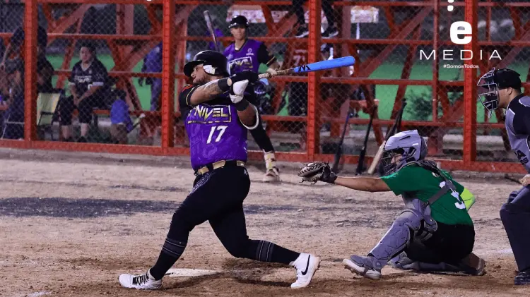 Quinto Nivel demostró su poderío para vencer 12-7 a R&R Sports Complex. (Cristian Ruiz/EXPRESO)