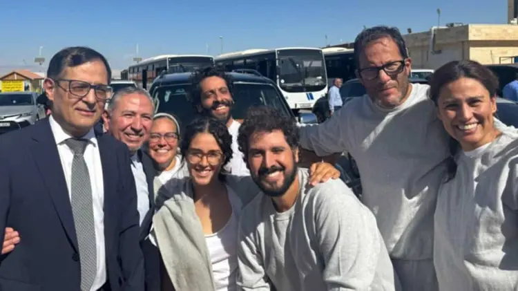 Llegan a México los seis mexicanos detenidos en Israel