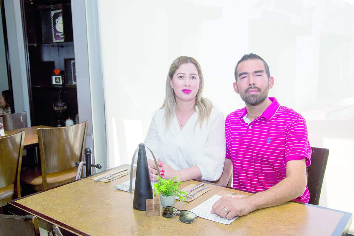 En El Café 57 saborean la mañana entre charlas y sonrisas