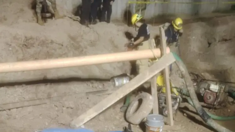 Bomberos y cuerpos de rescate atendieron de inmediato la emergencia. (Foto: CEPC)
