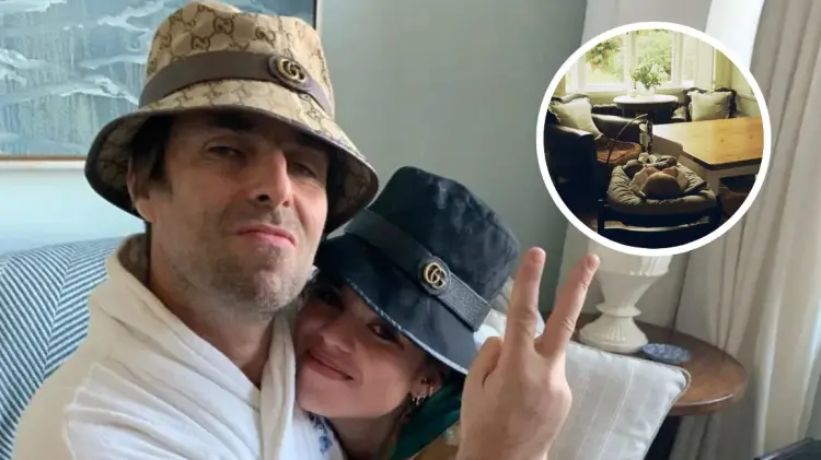 La hija de Liam, Molly, presenta a su bebé Rudi. (ESPECIAL / EXPRESO)