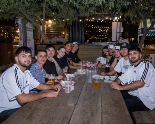 En Parque la Ruina disfrutan noche de diversión