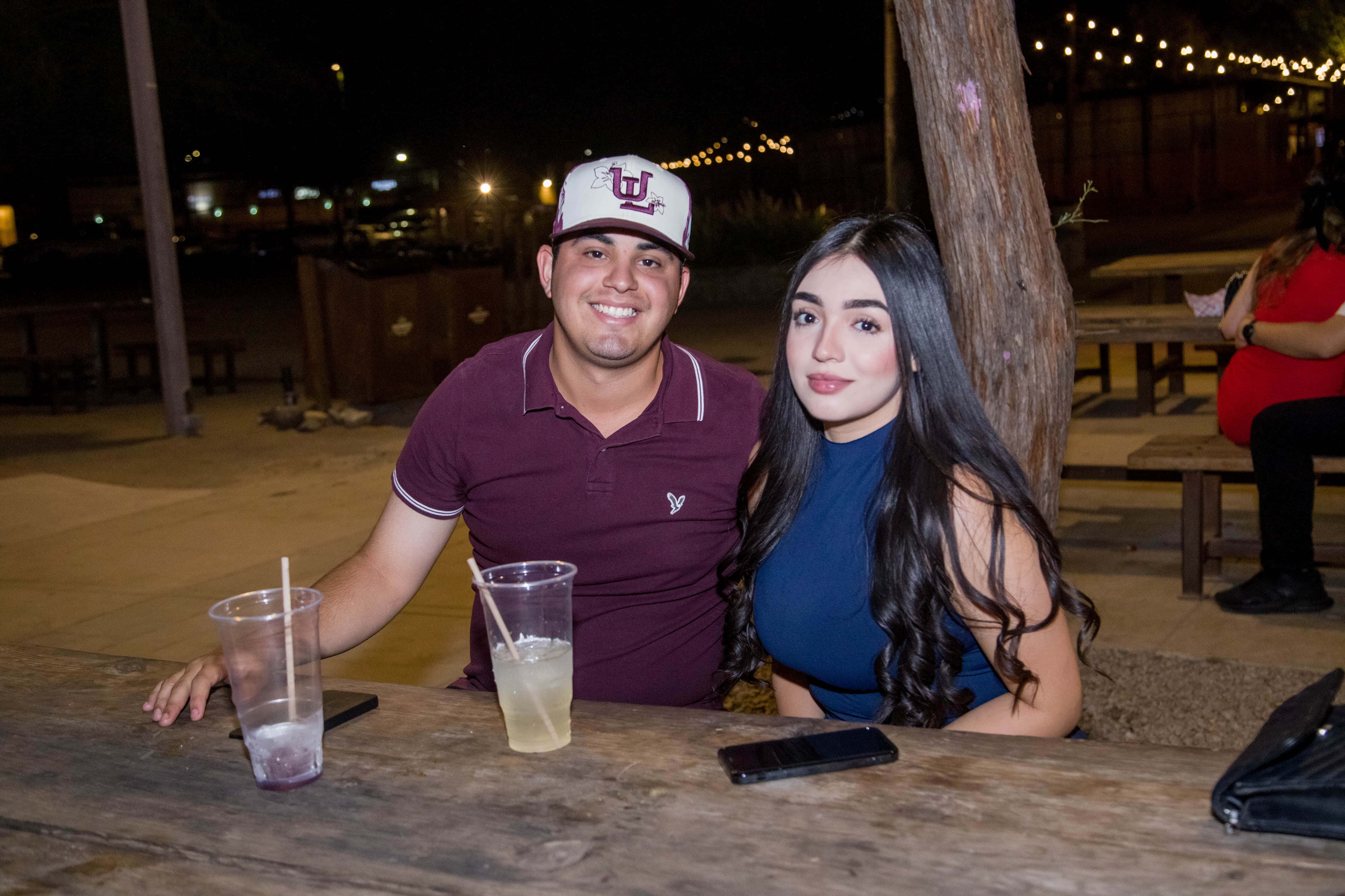 En Parque la Ruina disfrutan noche de diversión