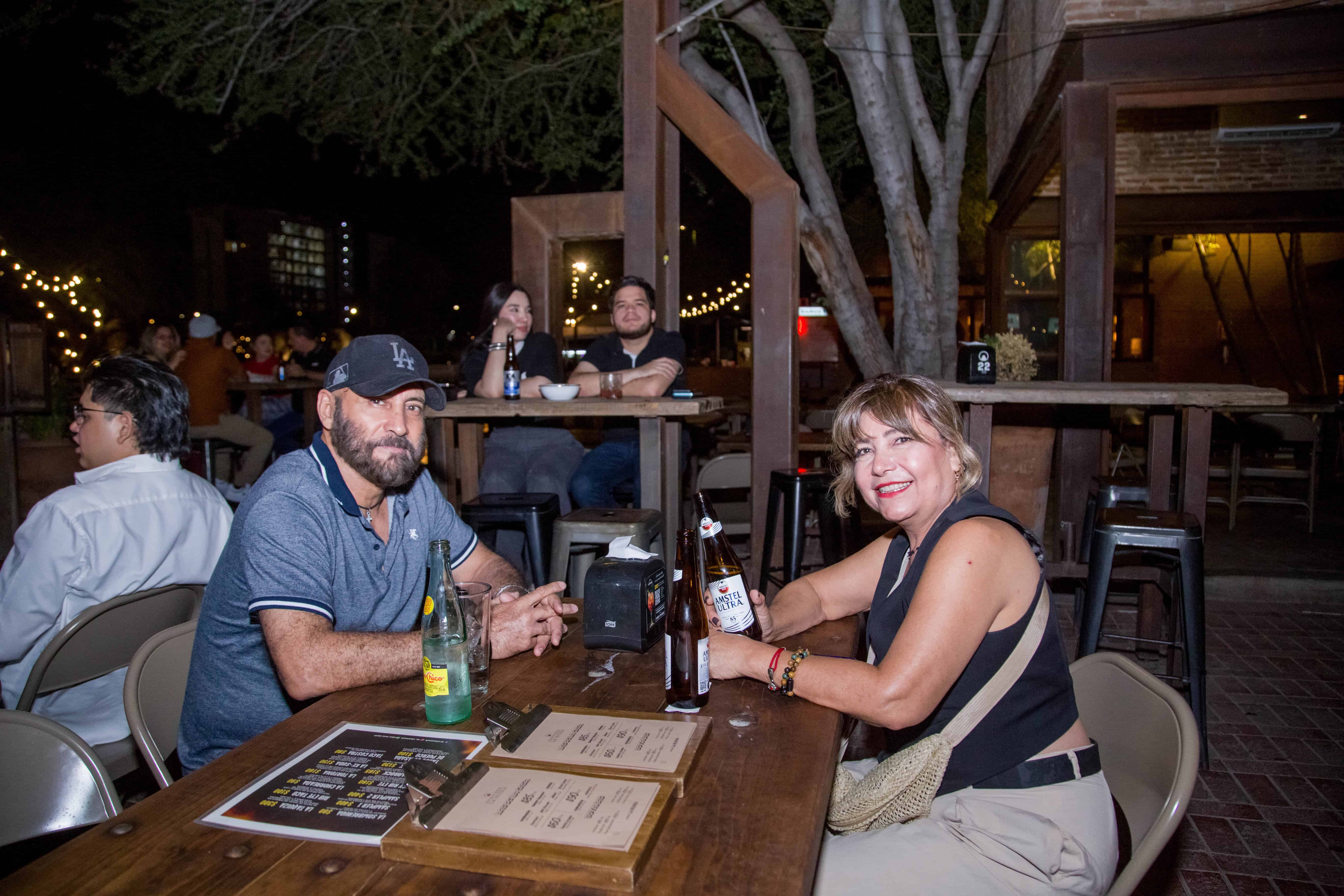 En Parque la Ruina disfrutan noche de diversión