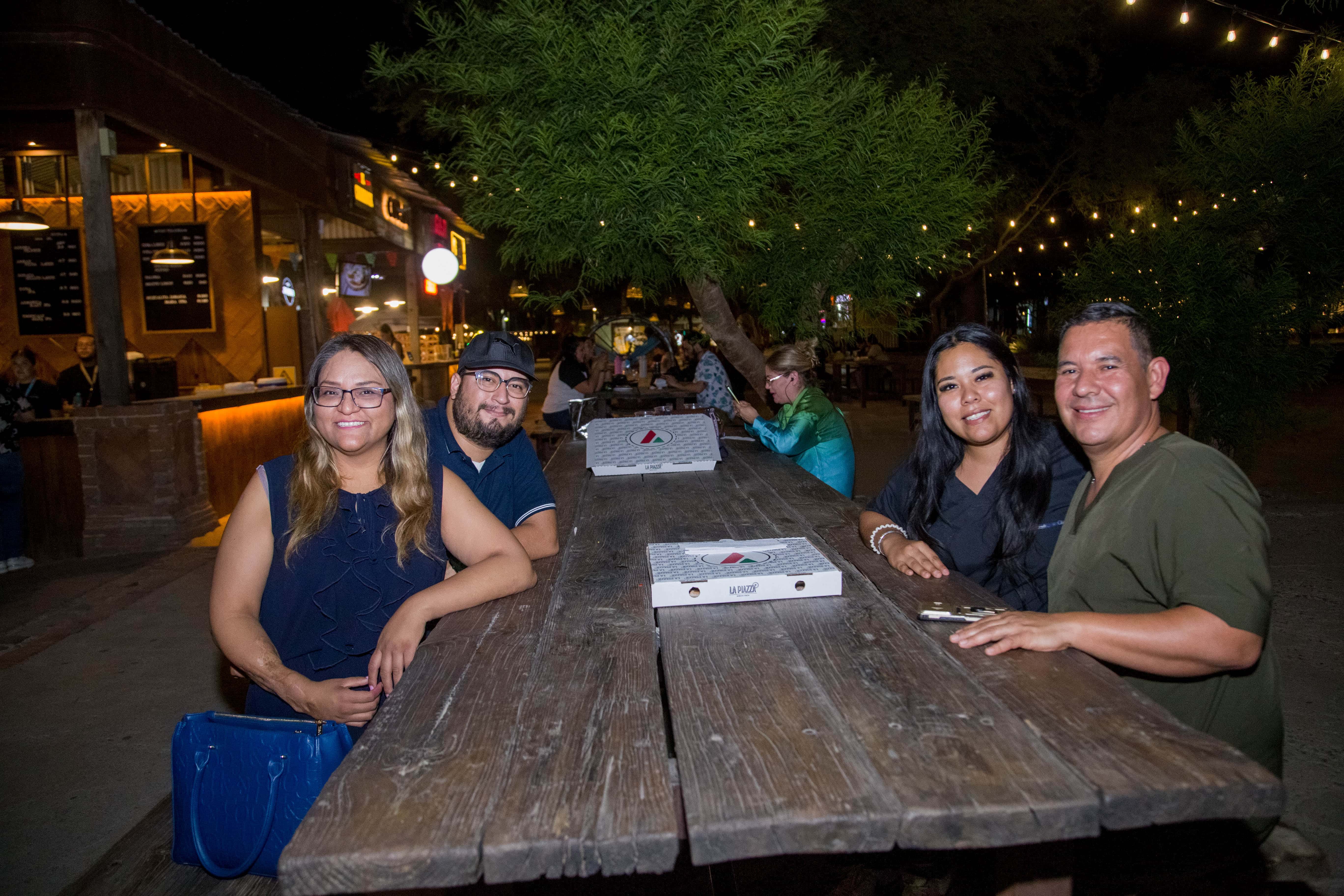 En Parque la Ruina disfrutan noche de diversión