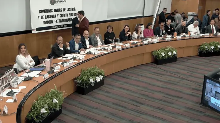 Más de 4 horas de discusión terminó en aprobación de Morena y aliados. (Foto: Cortesía)