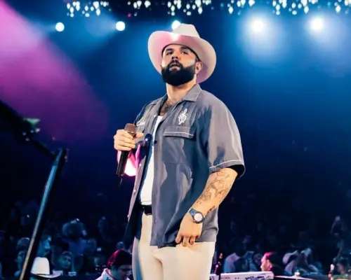 El cantante sonorense Carin León prepara un festival en su tierra