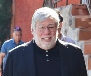 Wozniak expone en Foro de Energía Solar el proyecto que maravilló a Jobs
