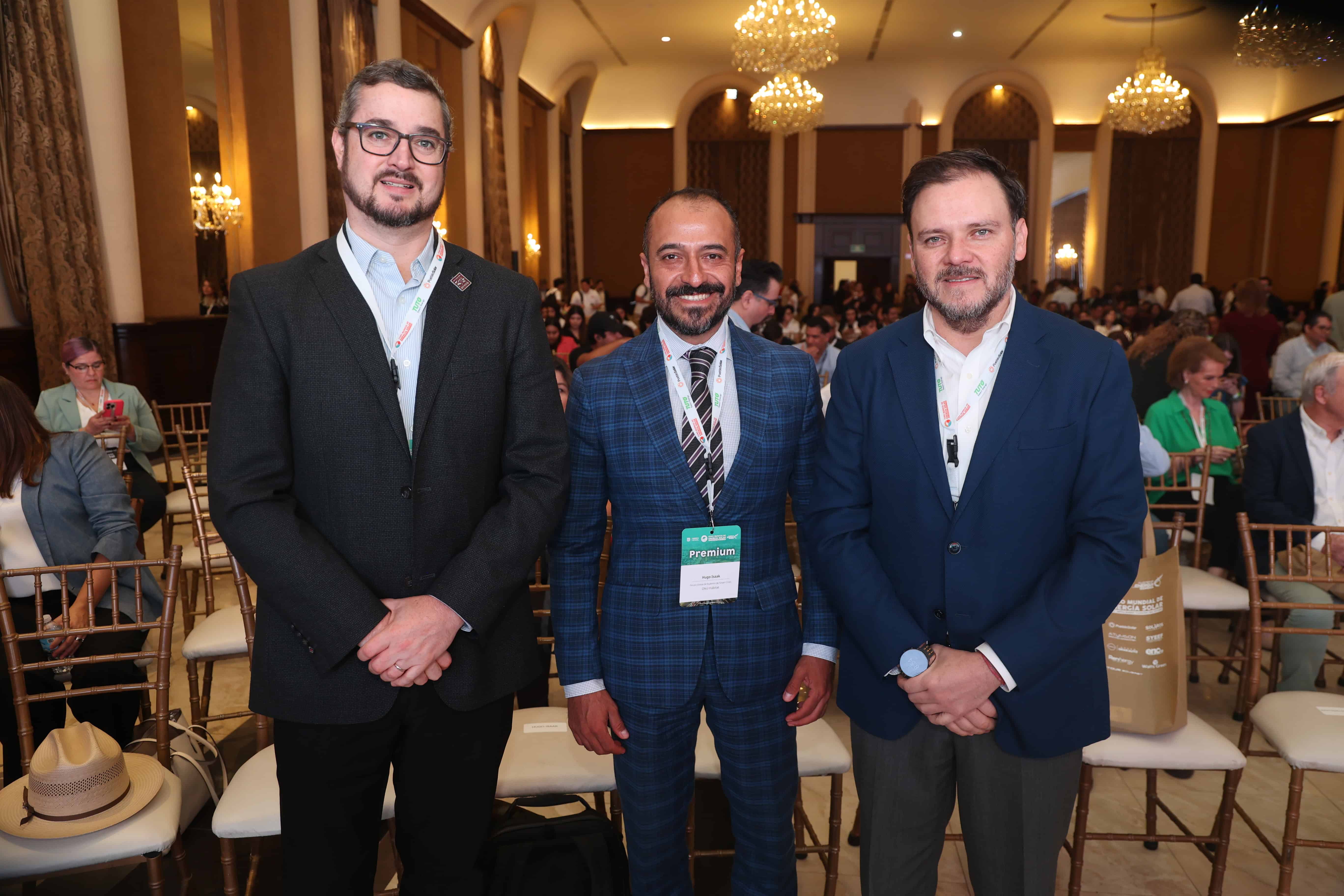 Asistentes al Foro Mundial de Energía Solar
