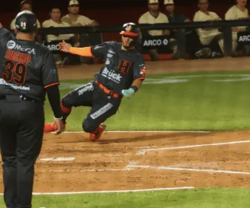 Naranjeros gana como visitante en su casa ante Tucson
