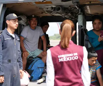 Sheinbaum supervisa entrega de ayuda y traslados médicos en Poza Rica