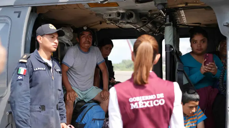 Claudia Sheinbaum supervisa traslados médicos en Poza Rica tras las lluvias (Foto: Cortesía)