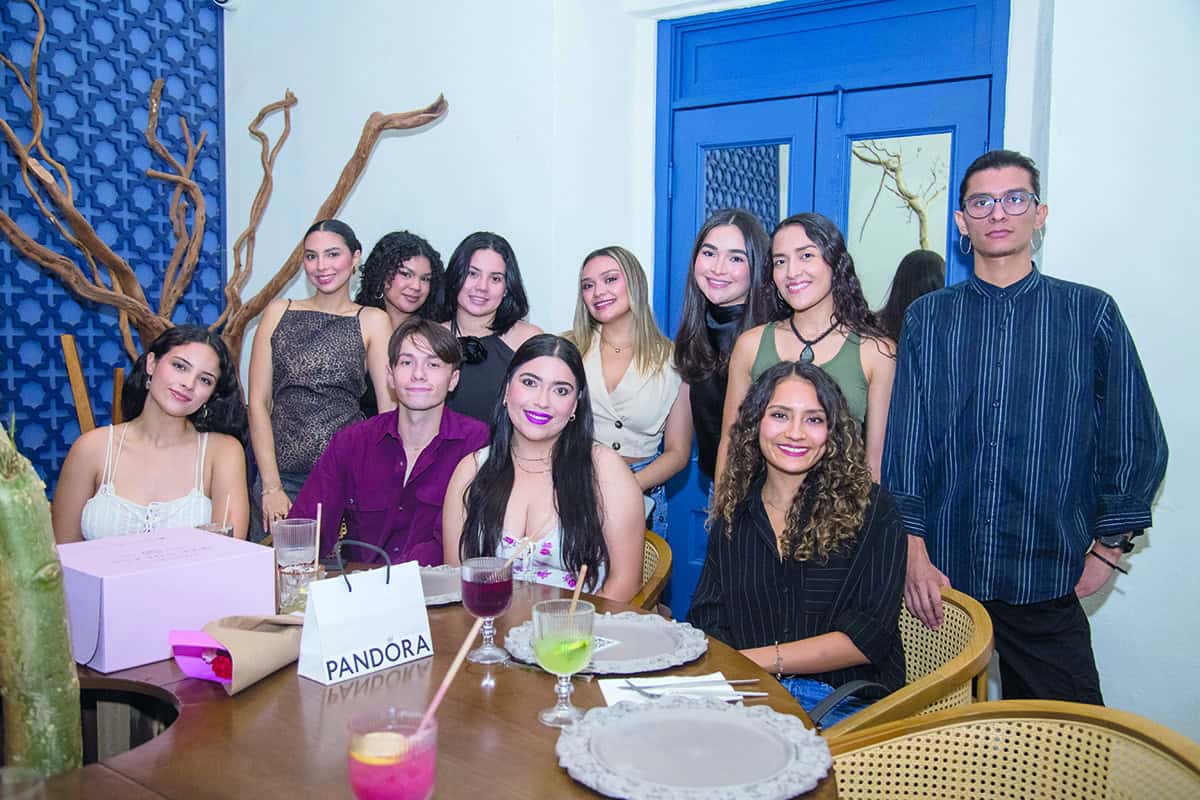 En Marqueza Kitchen & Drinks hubo celebraciones en un día alegre