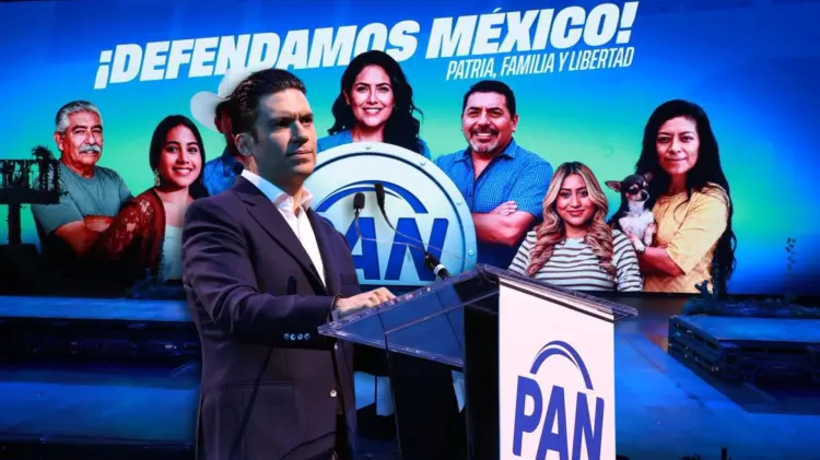 Jorge Romero, dirigente nacional del PAN, en el relanzamiento del partido (Foto: Especial /EXPRESO)