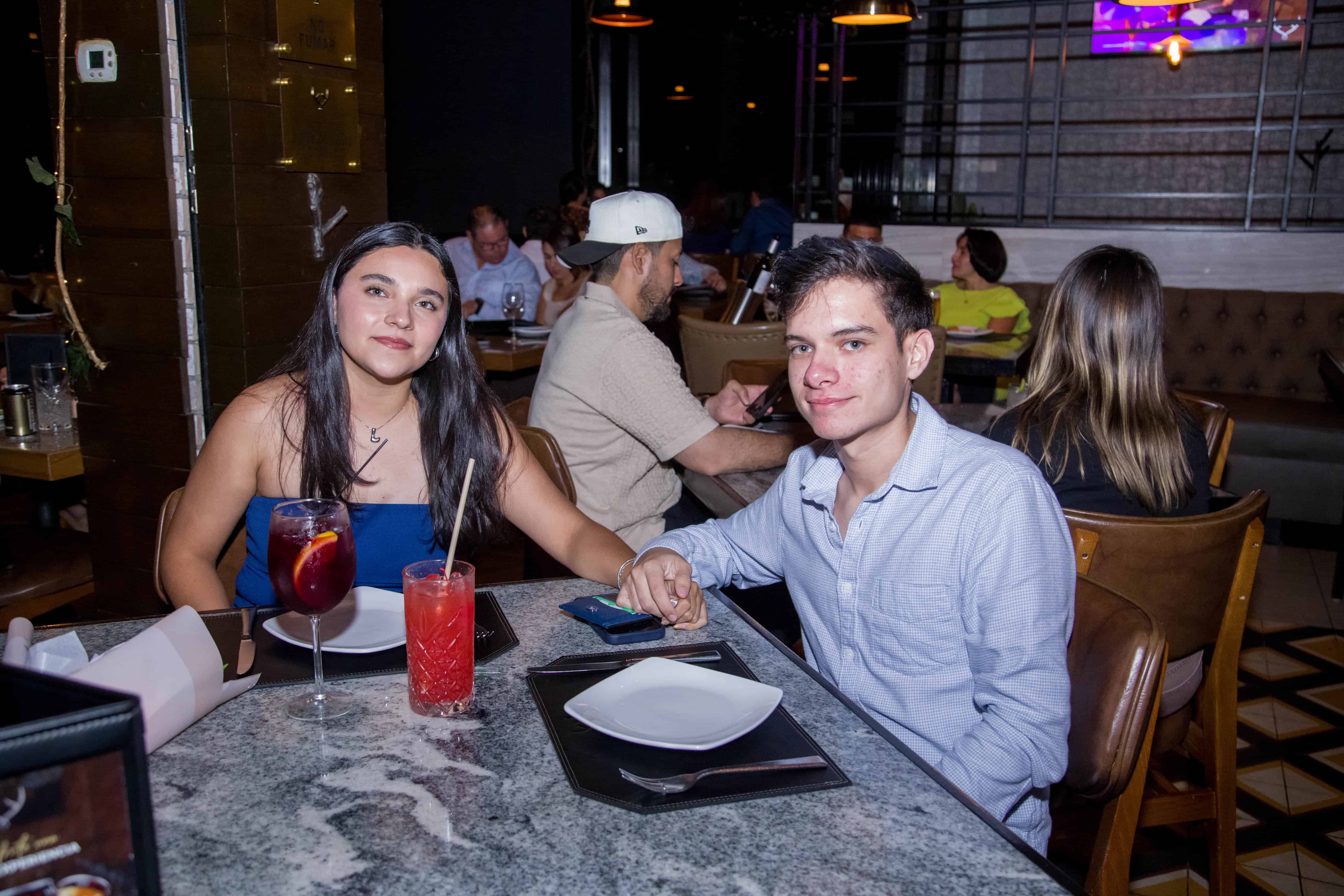 Los mejores amigos para cenar y estar al día en Mochomos Fusión Sonorense