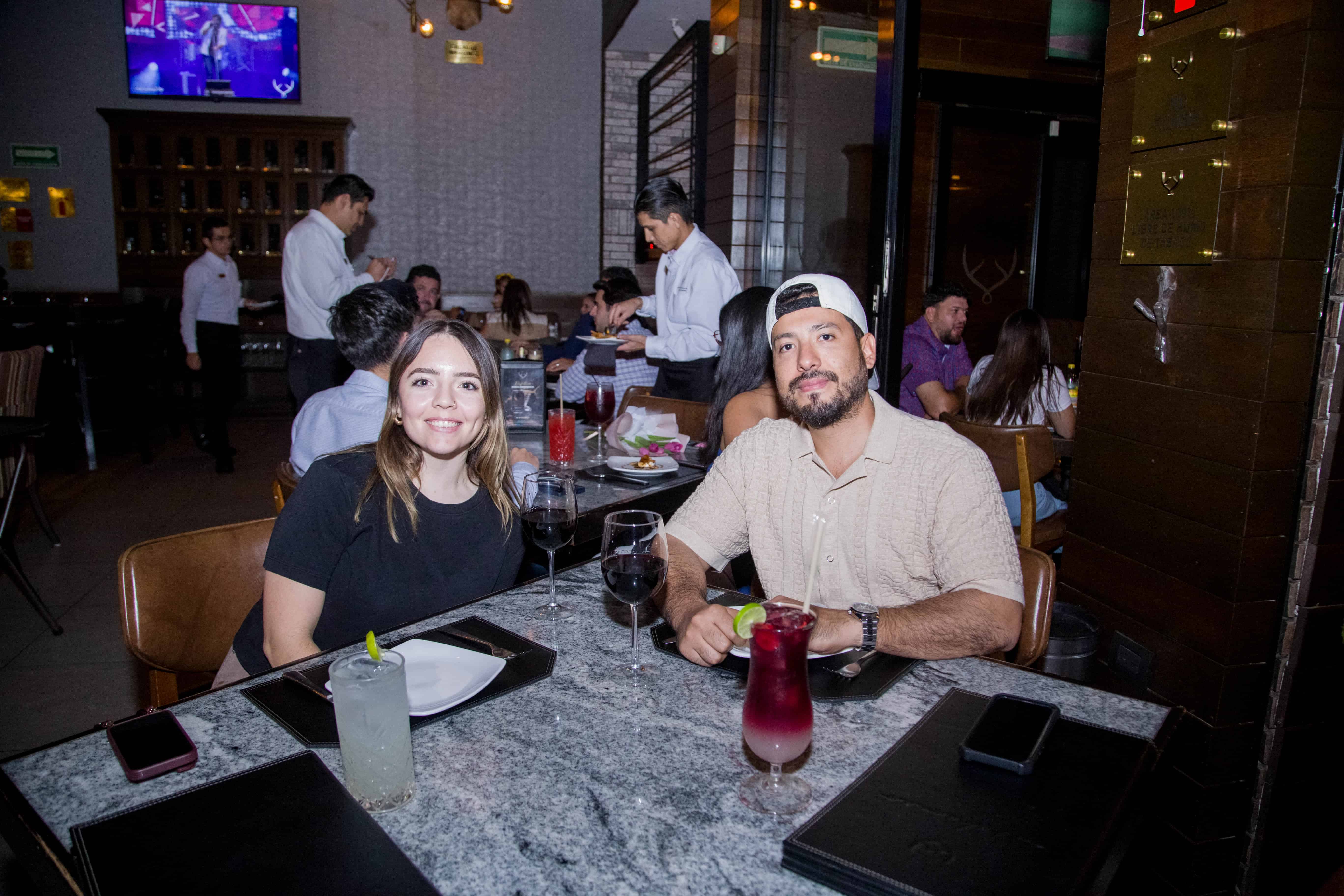Los mejores amigos para cenar y estar al día en Mochomos Fusión Sonorense