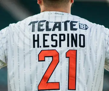 Naranjeros usarán jersey 21 de Héctor Espino por 80 aniversario Naranjeros usarán jersey 21 de Héctor Espino por 80 aniversario