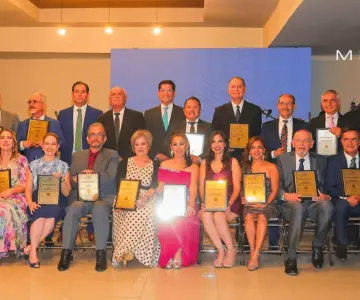 Honran en Hermosillo la trayectoria de 26 profesionales de la salud
