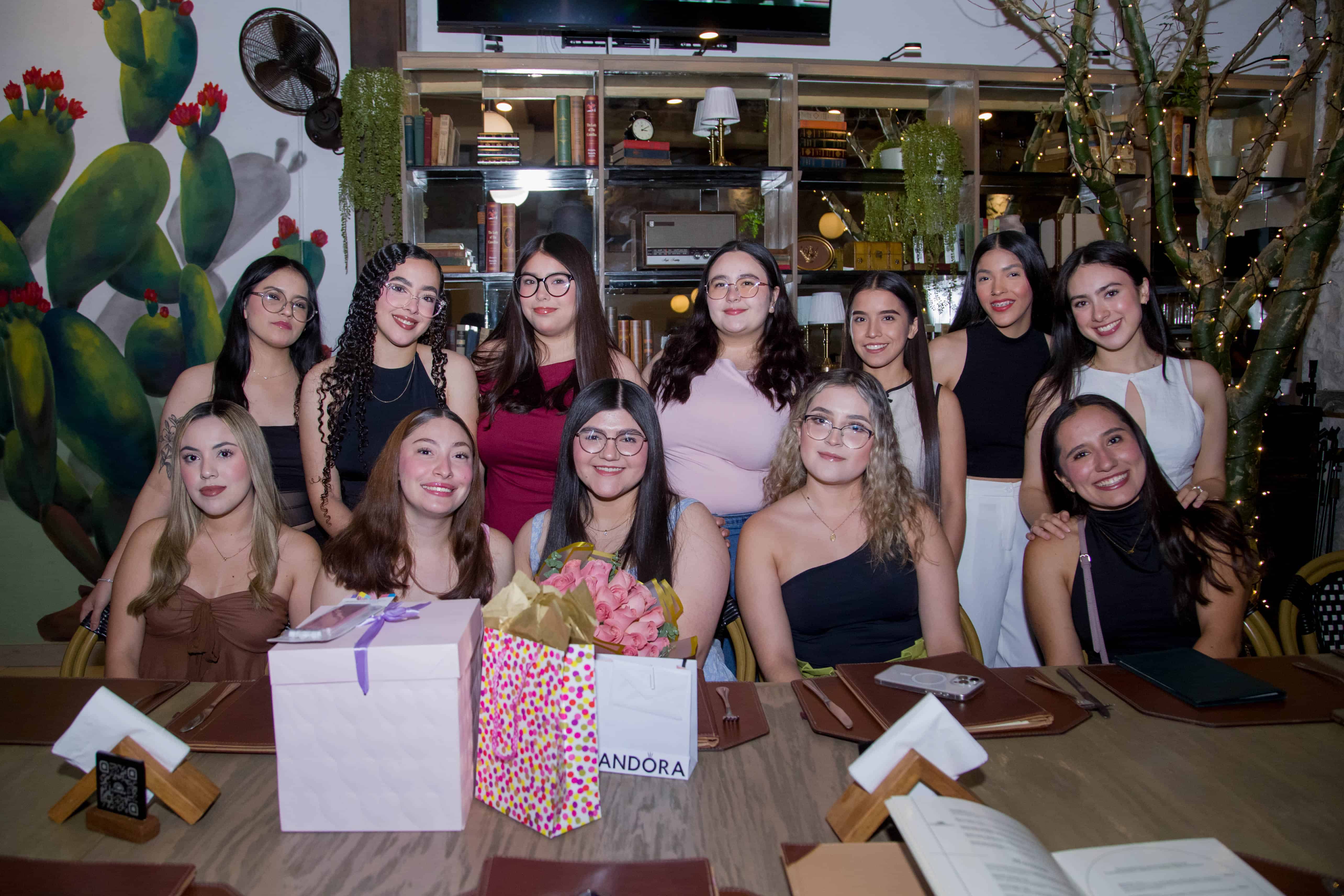 Cena especial para los asistentes que tanto aprecian en Casona Obregón 55