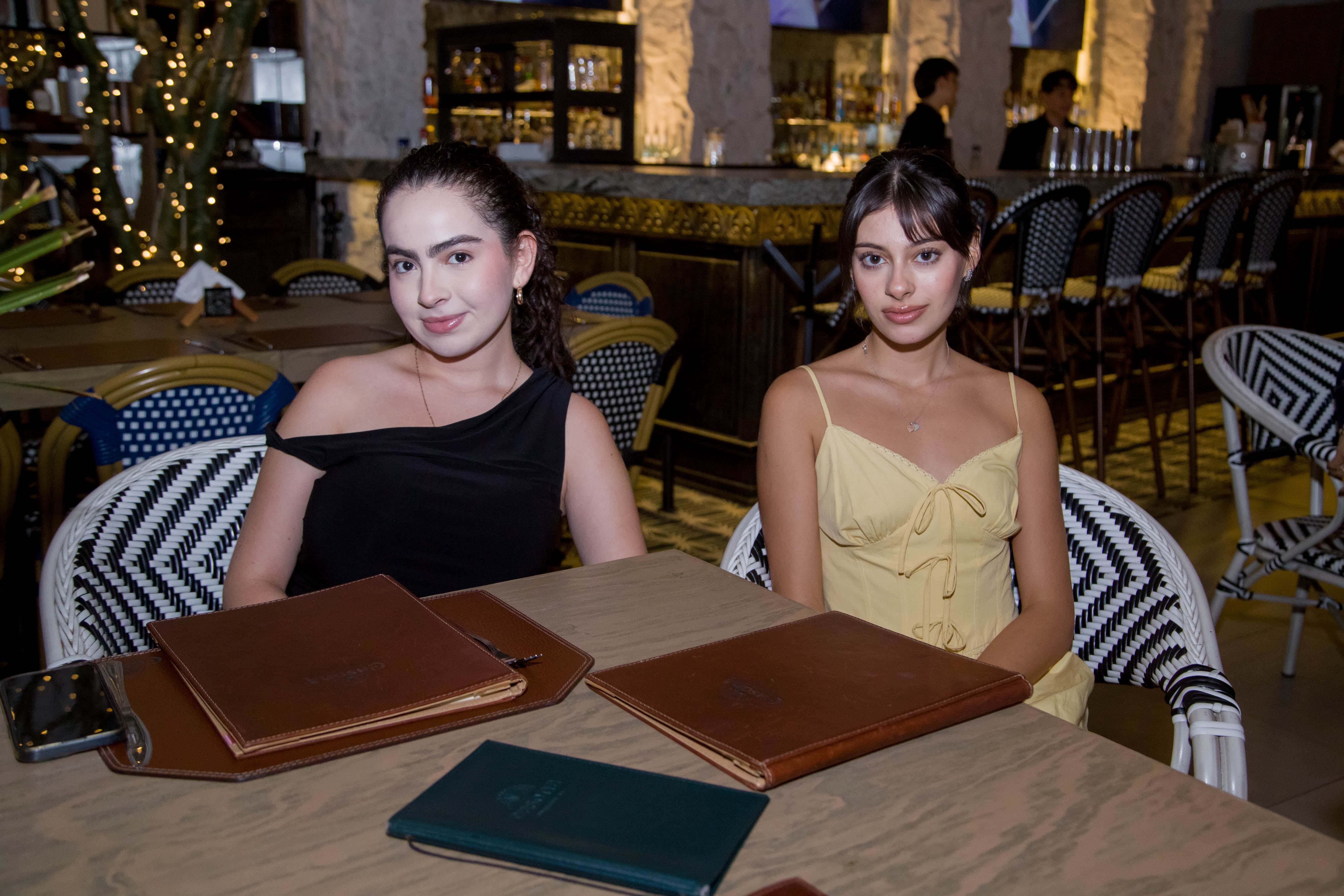 Cena especial para los asistentes que tanto aprecian en Casona Obregón 55