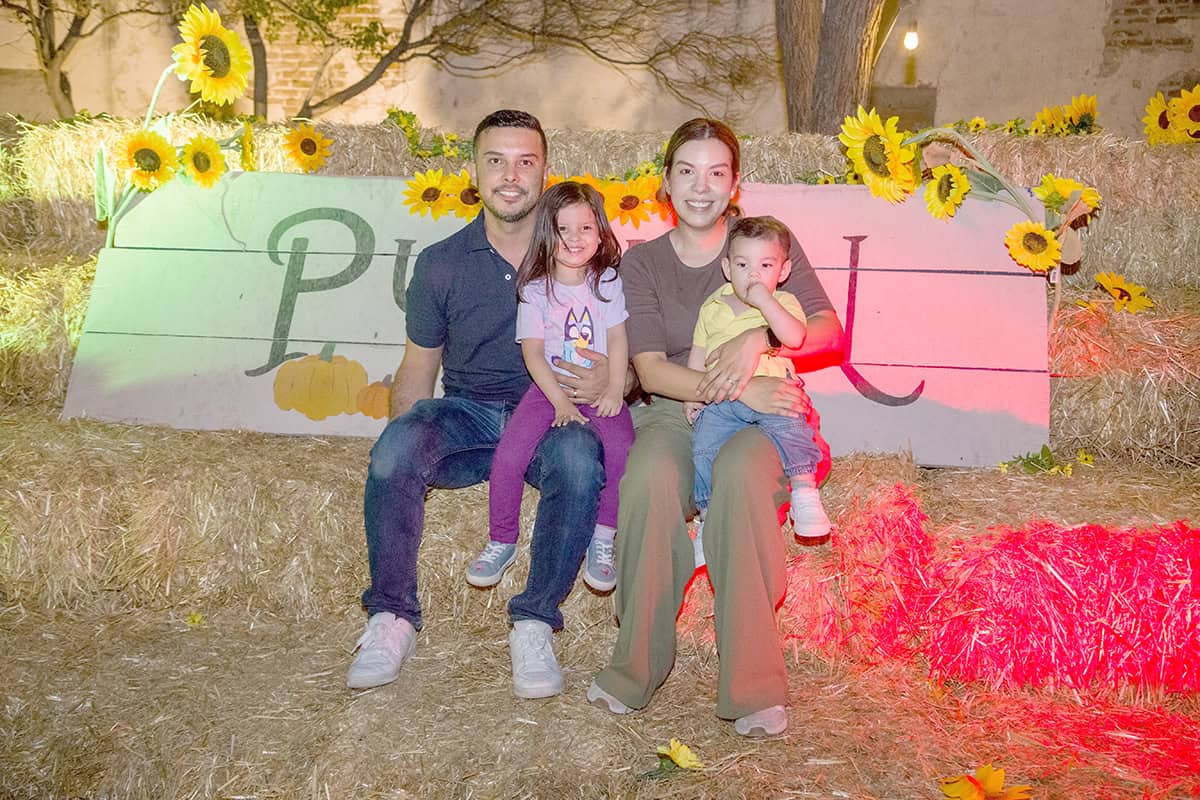 Diseñan calabazas para celebrar los días embrujados en Parque la Ruina