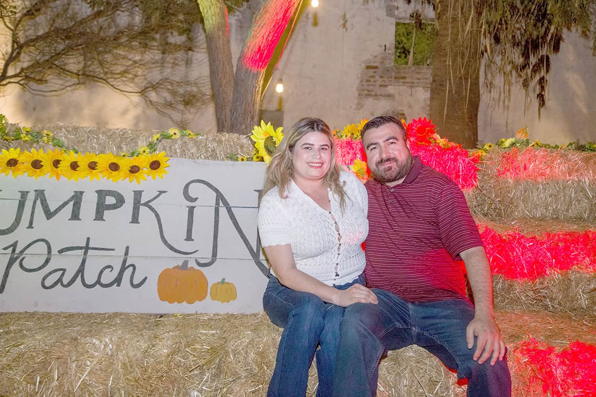 Diseñan calabazas para celebrar los días embrujados en Parque la Ruina