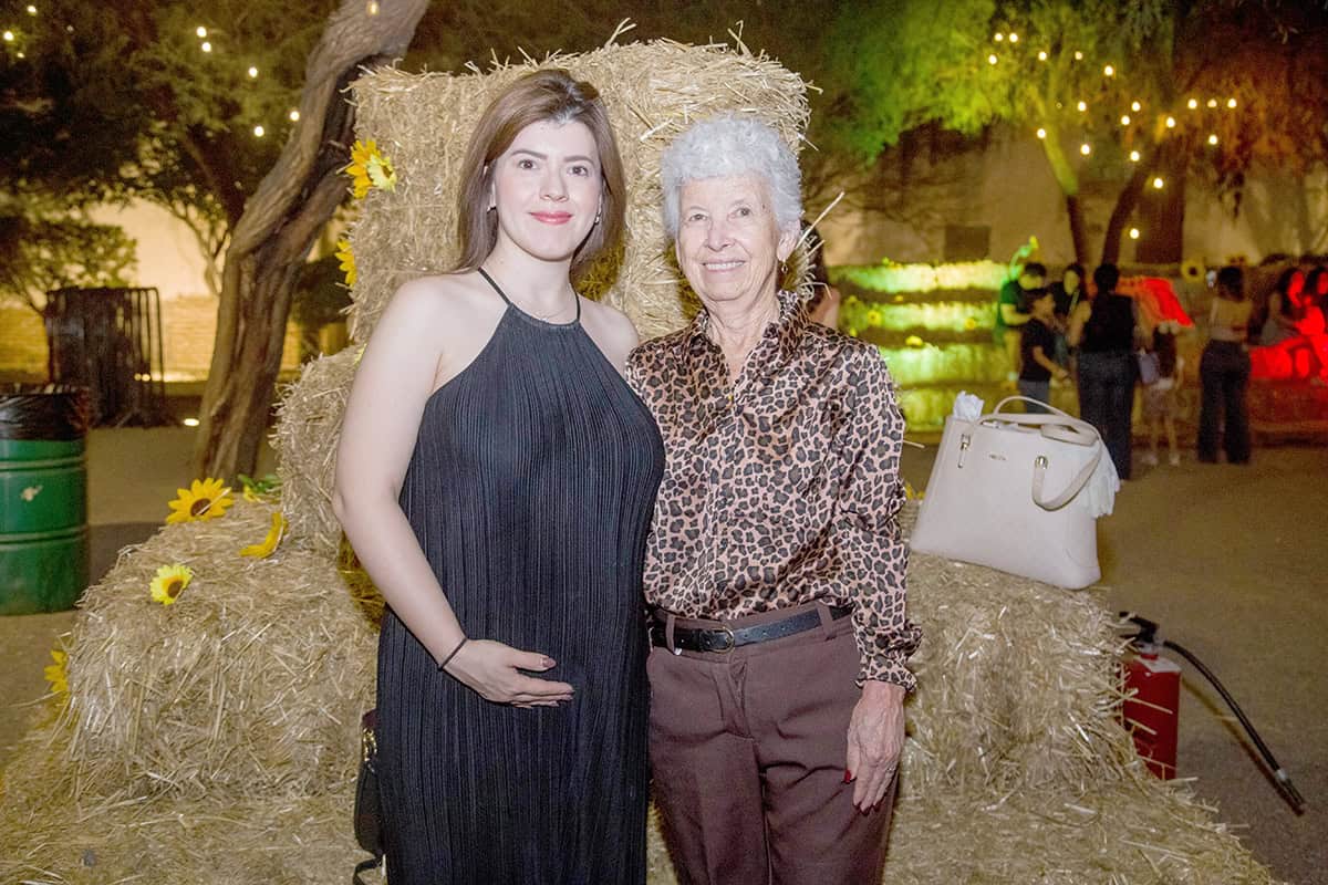 Diseñan calabazas para celebrar los días embrujados en Parque la Ruina