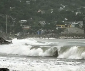 Huracán Melissa toca tierra en Jamaica con vientos extremos