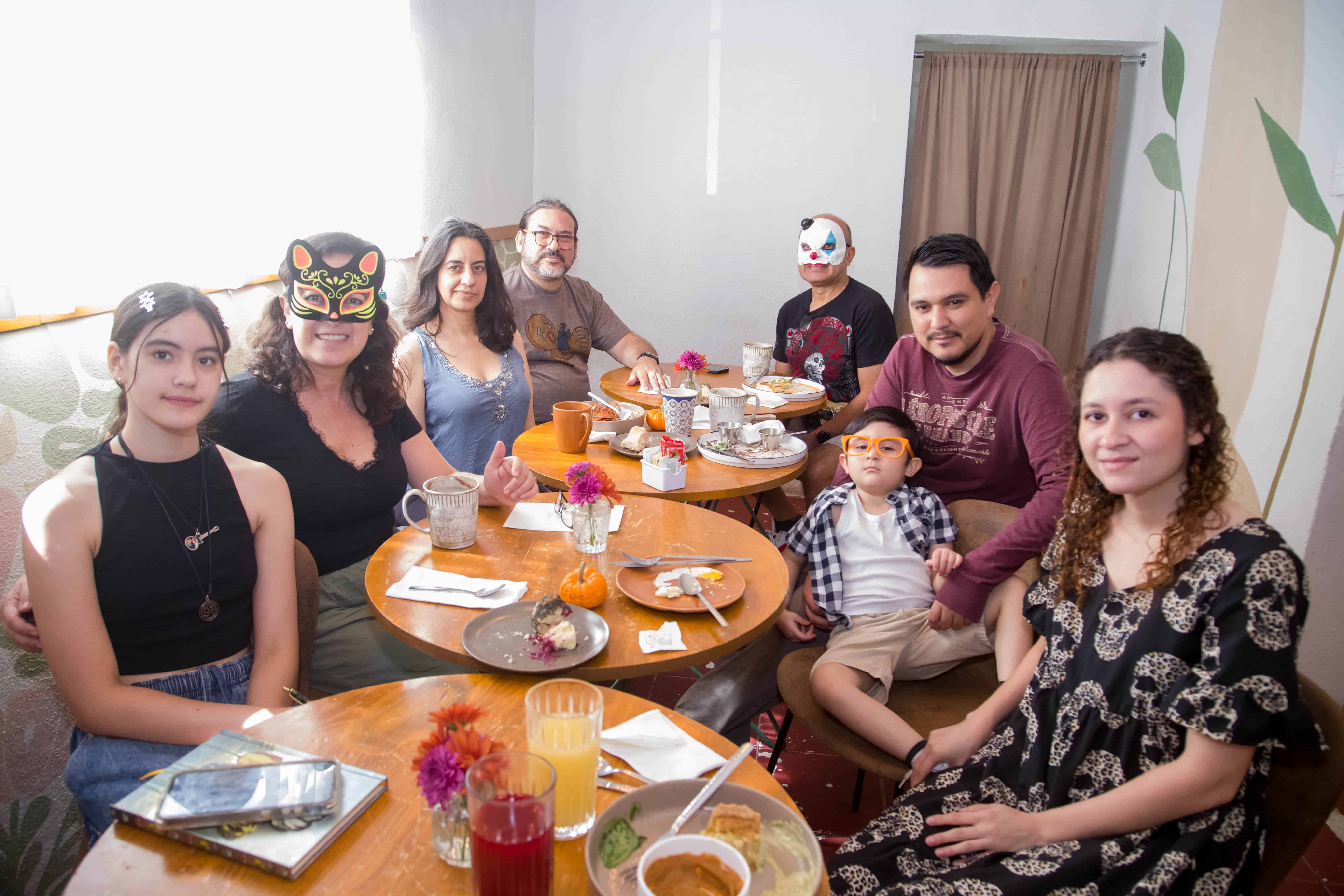 Un desayuno de espantos y mucha diversión en Onza Restaurante