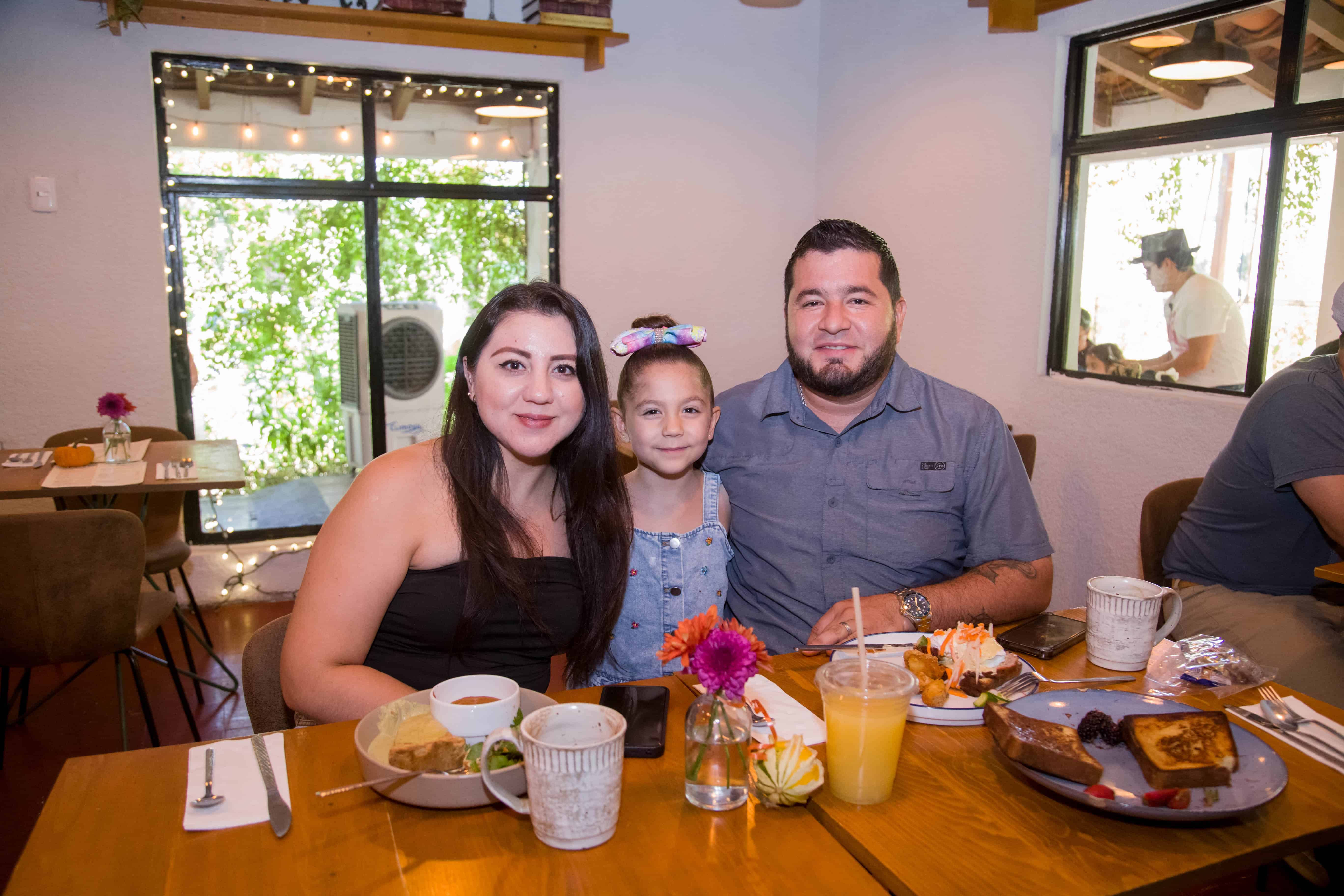 Un desayuno de espantos y mucha diversión en Onza Restaurante