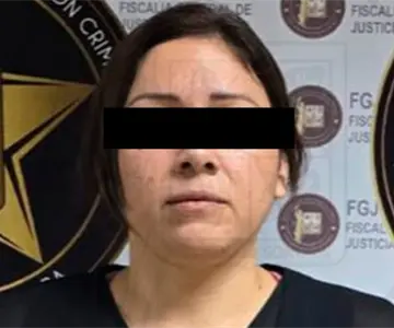 Mujer extorsiona a familia y la despoja de su casa; la vende por 700 mp