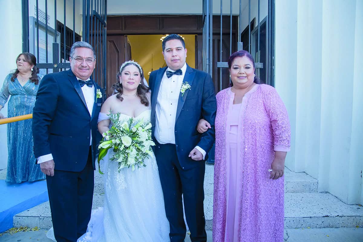 Ailyn y José sellan su amor y unen sus almas ante la ley divina