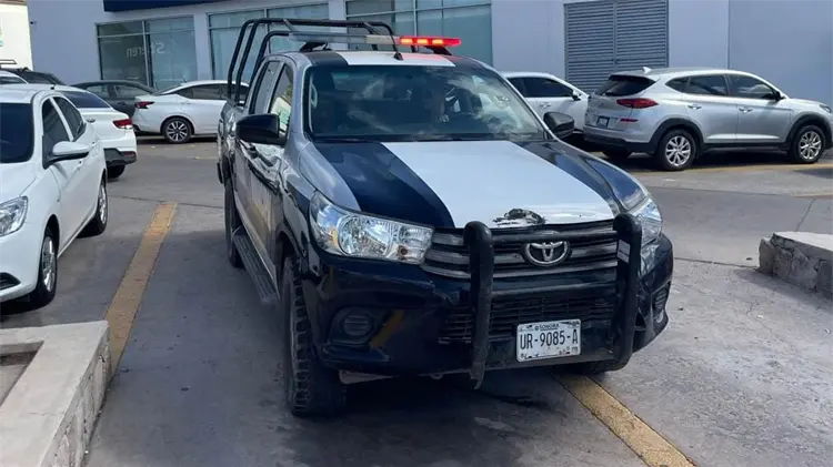 La persona se desplomó al salir de un banco. (Foto: Cortesía / EXPRESO)