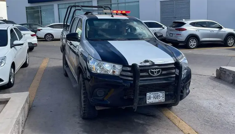 Fallece hombre en vía pública de Guaymas; salió de un banco y se desplomó