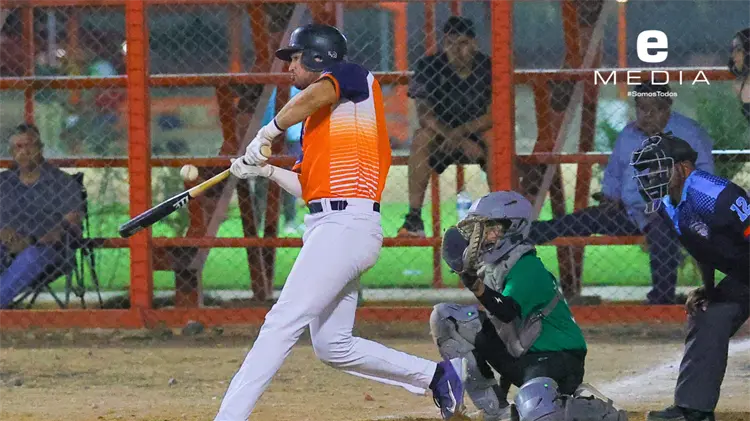 IP17 se levanta en el último inning y deja fuera a R&R Sport Complex. (Foto: Cristian Ruiz/EXPRESO)