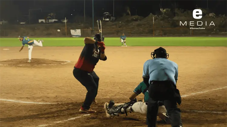 Jesús Beltrán lanzó joya de ocho entradas y guio a Tomateros de Hermosillo. (José Díaz/EXPRESO)