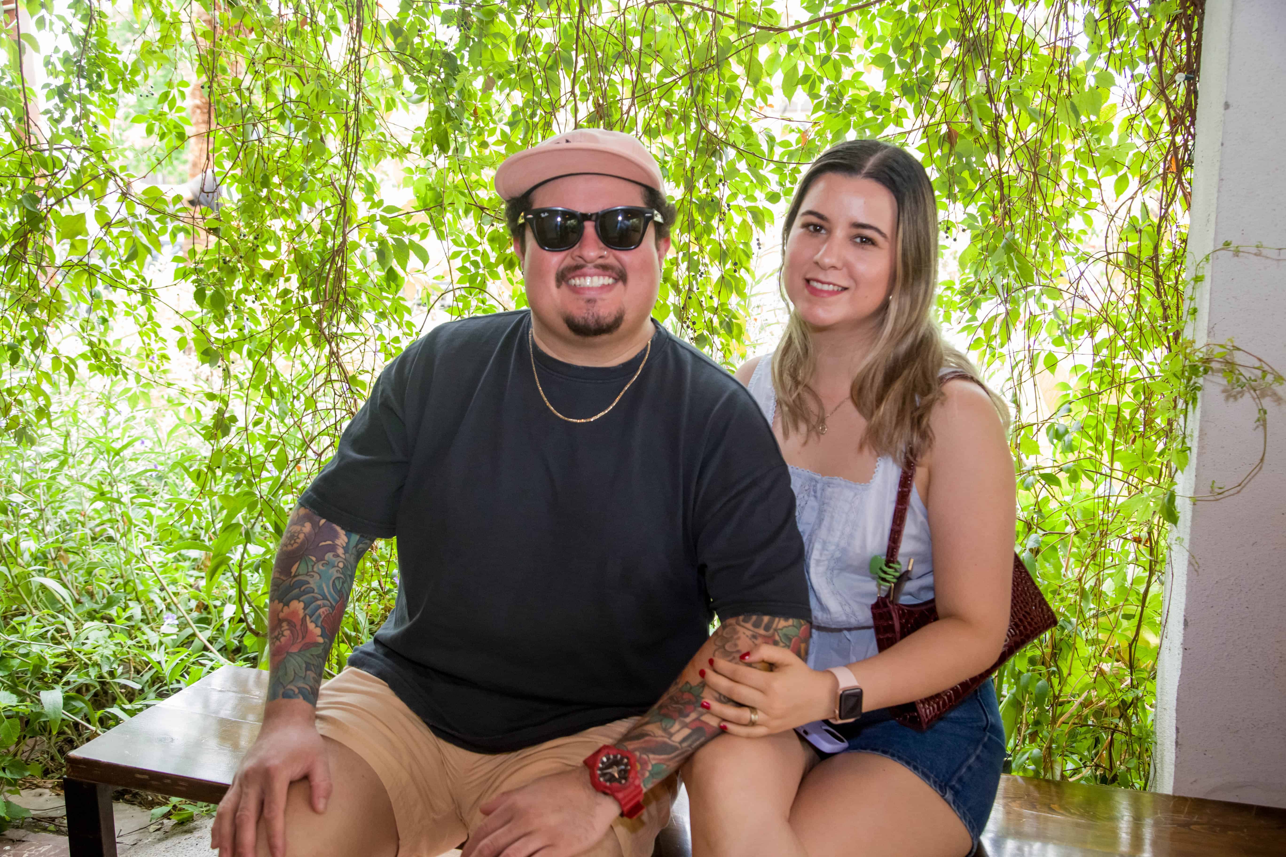 En Onza Restaurantes asisten amigos al buen ambiente