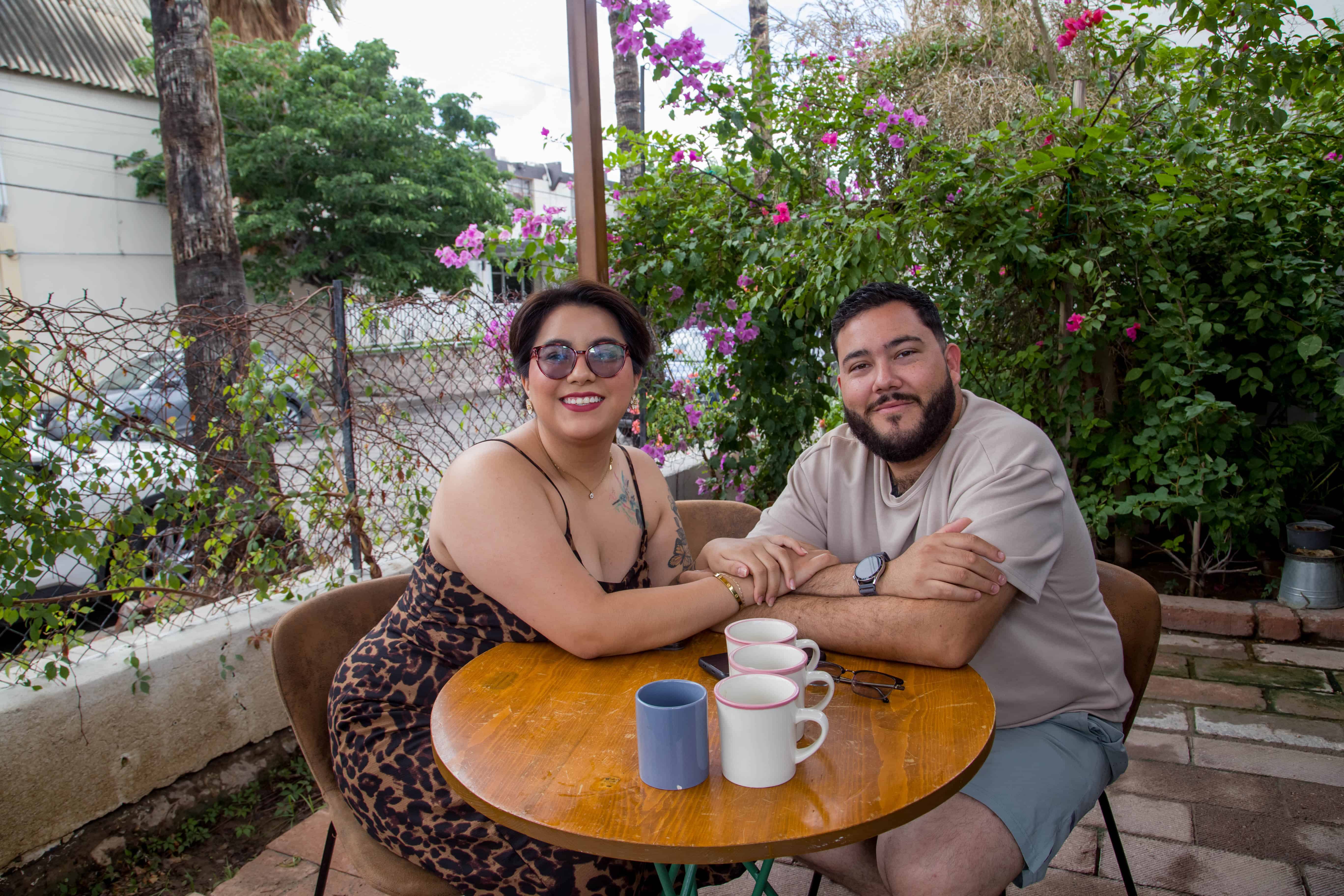 En Onza Restaurantes asisten amigos al buen ambiente