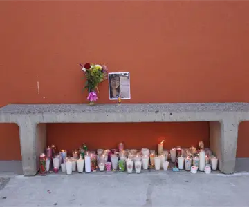 Estudiantes de la Unison rinden homenaje a compañera fallecida en Waldos